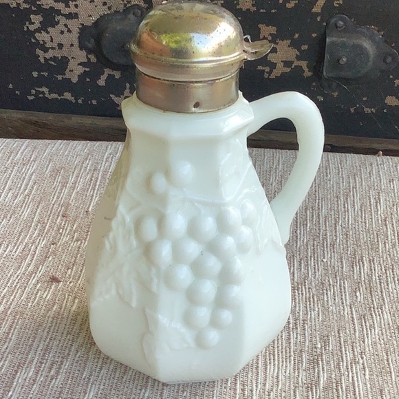 Vintage White Milk Glass Grapes Vine Syrup Pitcher - Picture 1 of 7